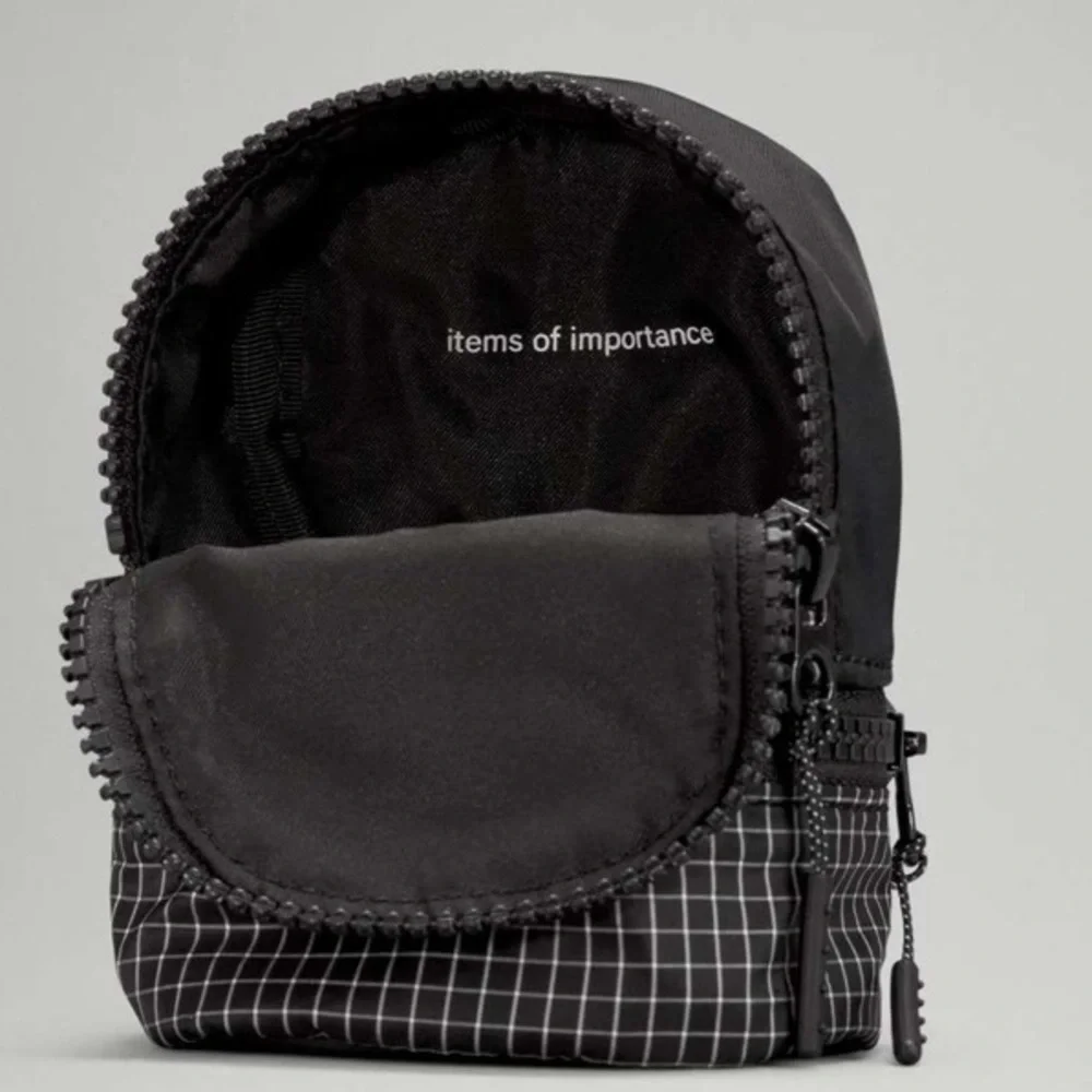 lululemon athletica Mini Crossbody Bag in Black with White Grid - Picture 4 of 6